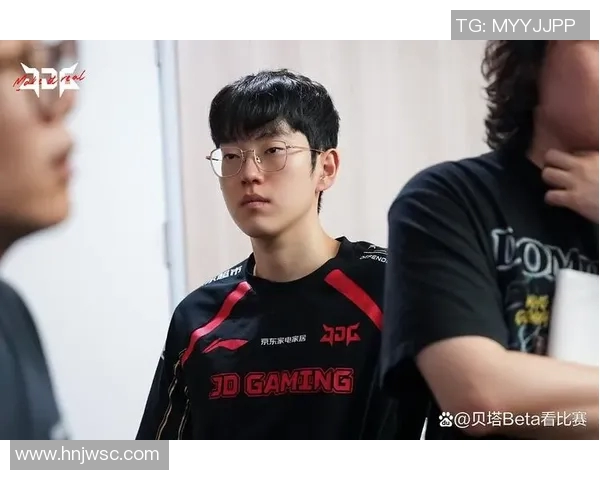 JDG战队在世界大师赛积分榜中以86分稳居第一引发关注实时新闻